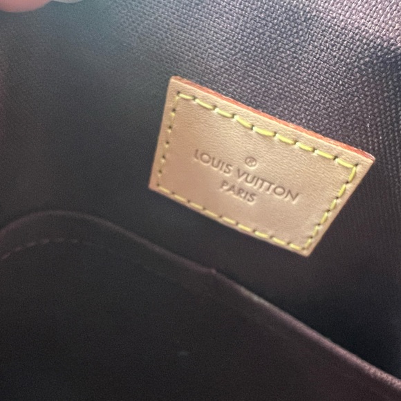 Monogram Rivoli PM - Picture 4 of 8